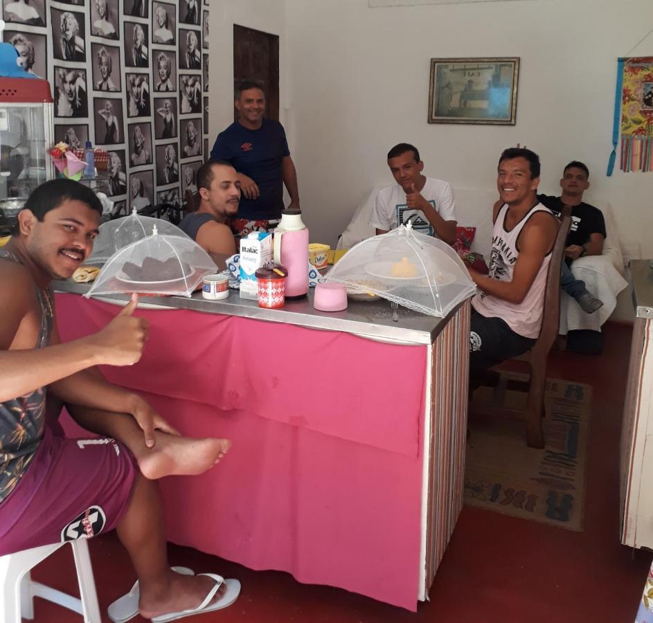 Perto Do Aeroporto De Salvador - Dona Pitanga Hostel Lauro de Freitas Ngoại thất bức ảnh